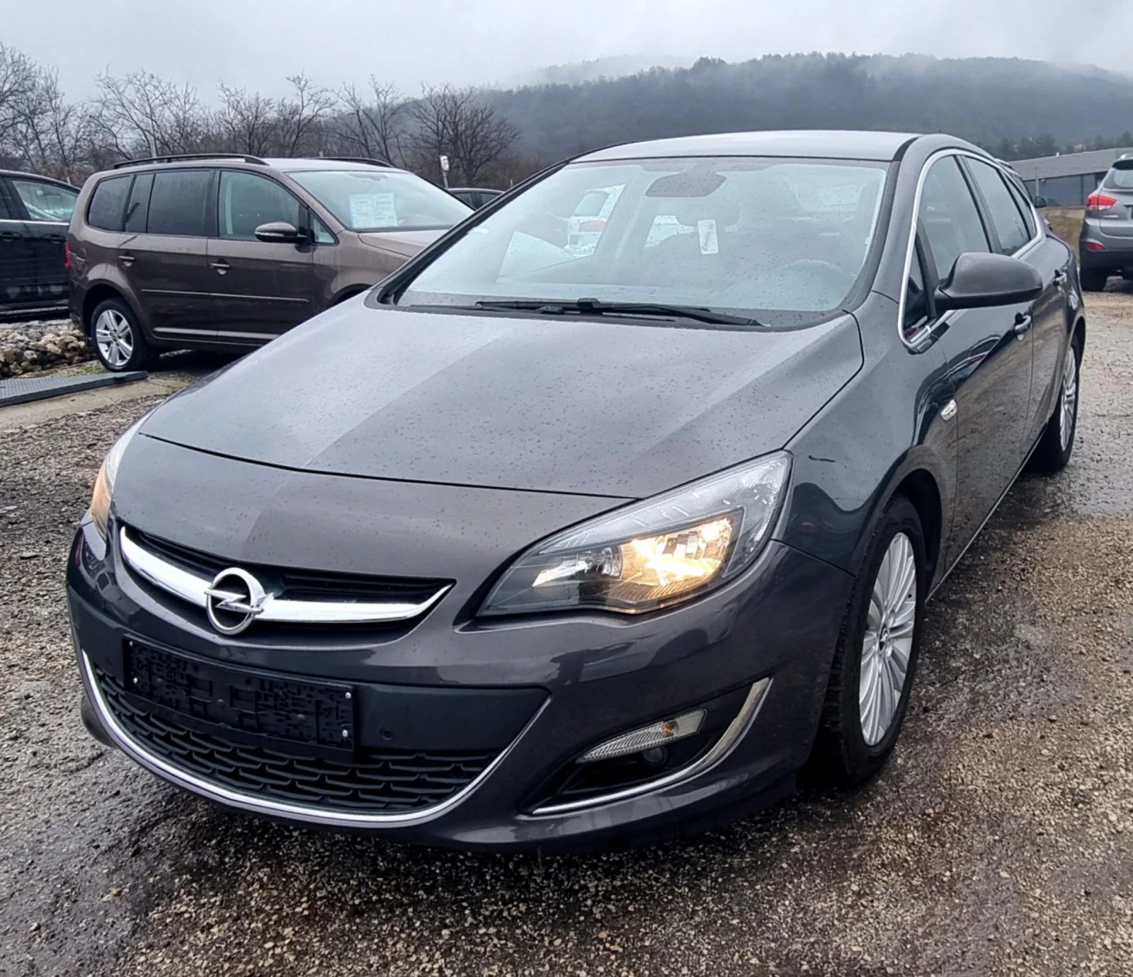 Opel Astra 1.7d ecoflex 110k.c., снимка 3 - Автомобили и джипове - 53944377