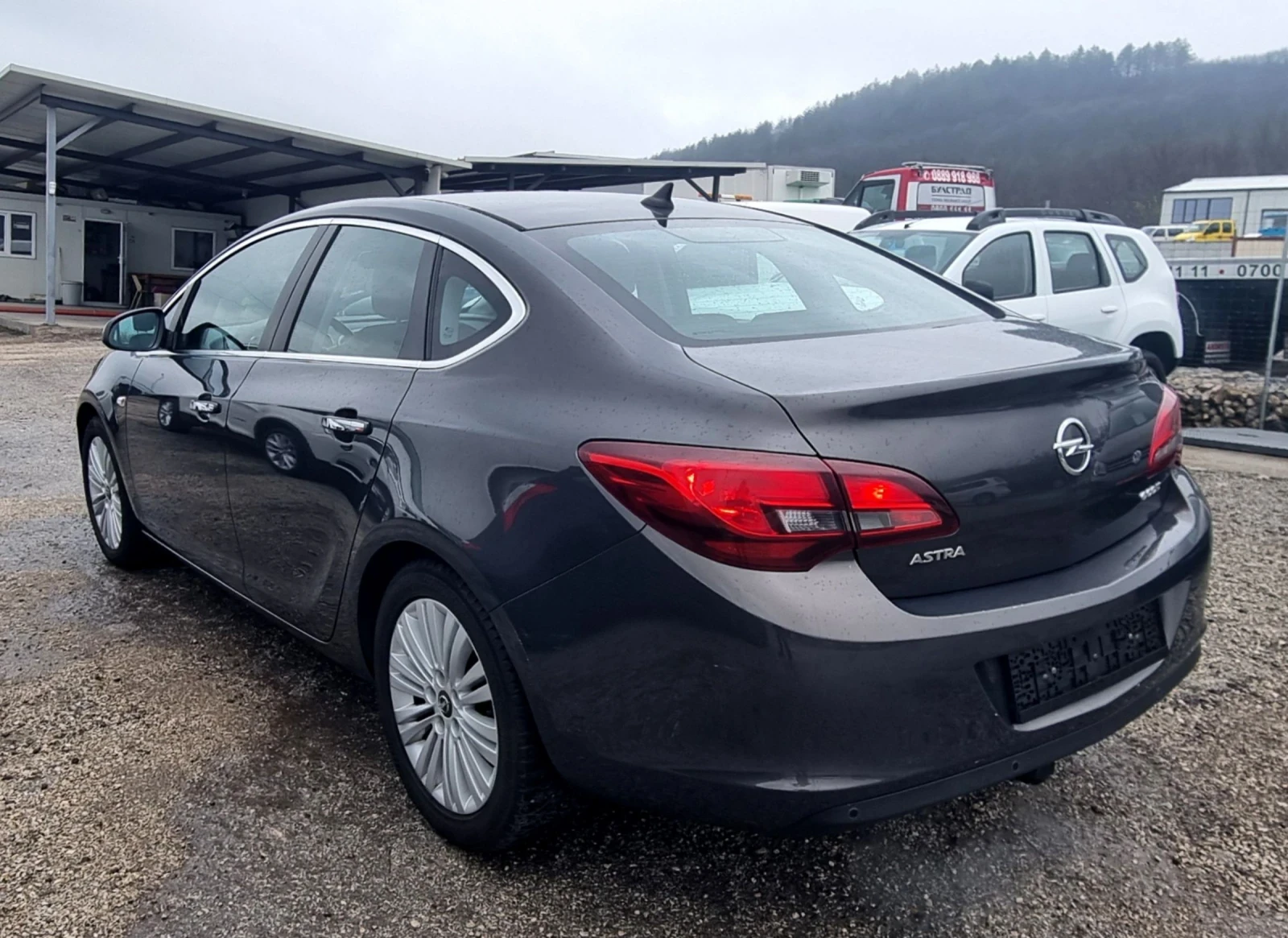 Opel Astra 1.7d ecoflex 110k.c., снимка 4 - Автомобили и джипове - 53944377