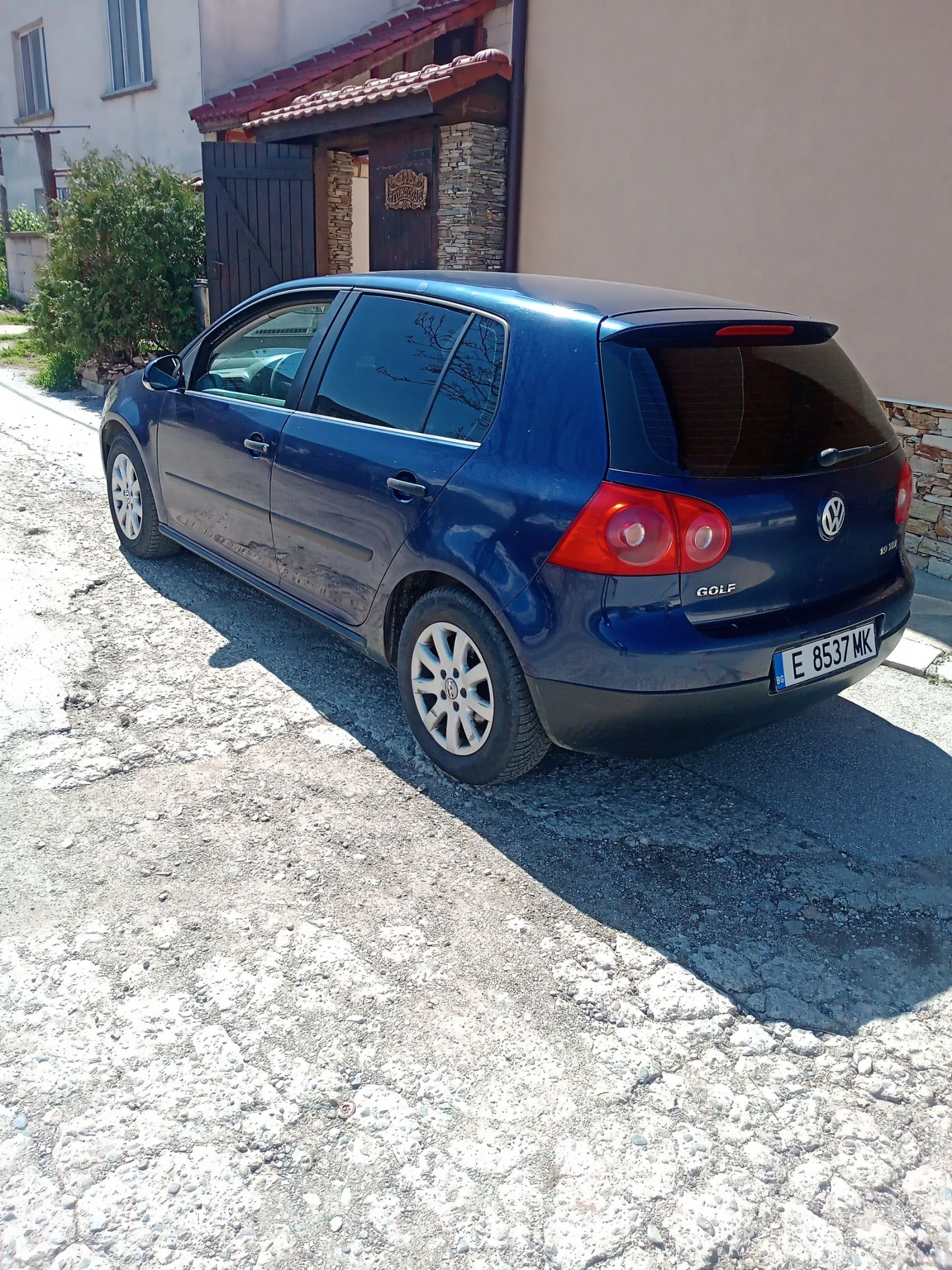 VW Golf 1.9 tdi, снимка 5 - Автомобили и джипове - 54114371