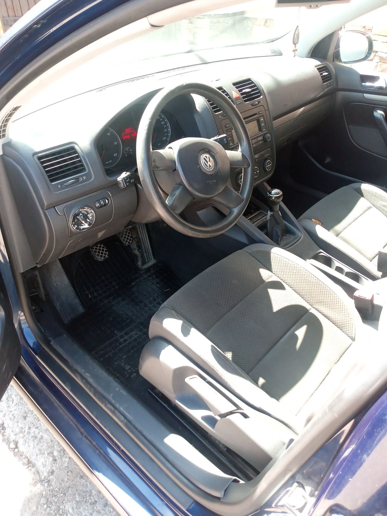 VW Golf 1.9 tdi, снимка 8 - Автомобили и джипове - 54114371