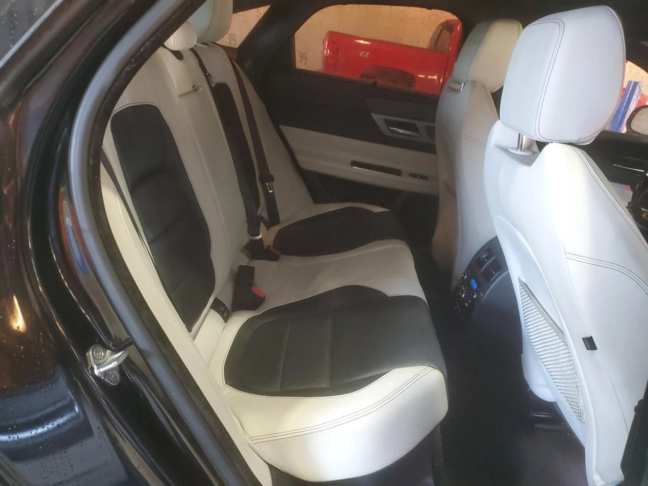 Jaguar Xf 3l S, снимка 10 - Автомобили и джипове - 54116733