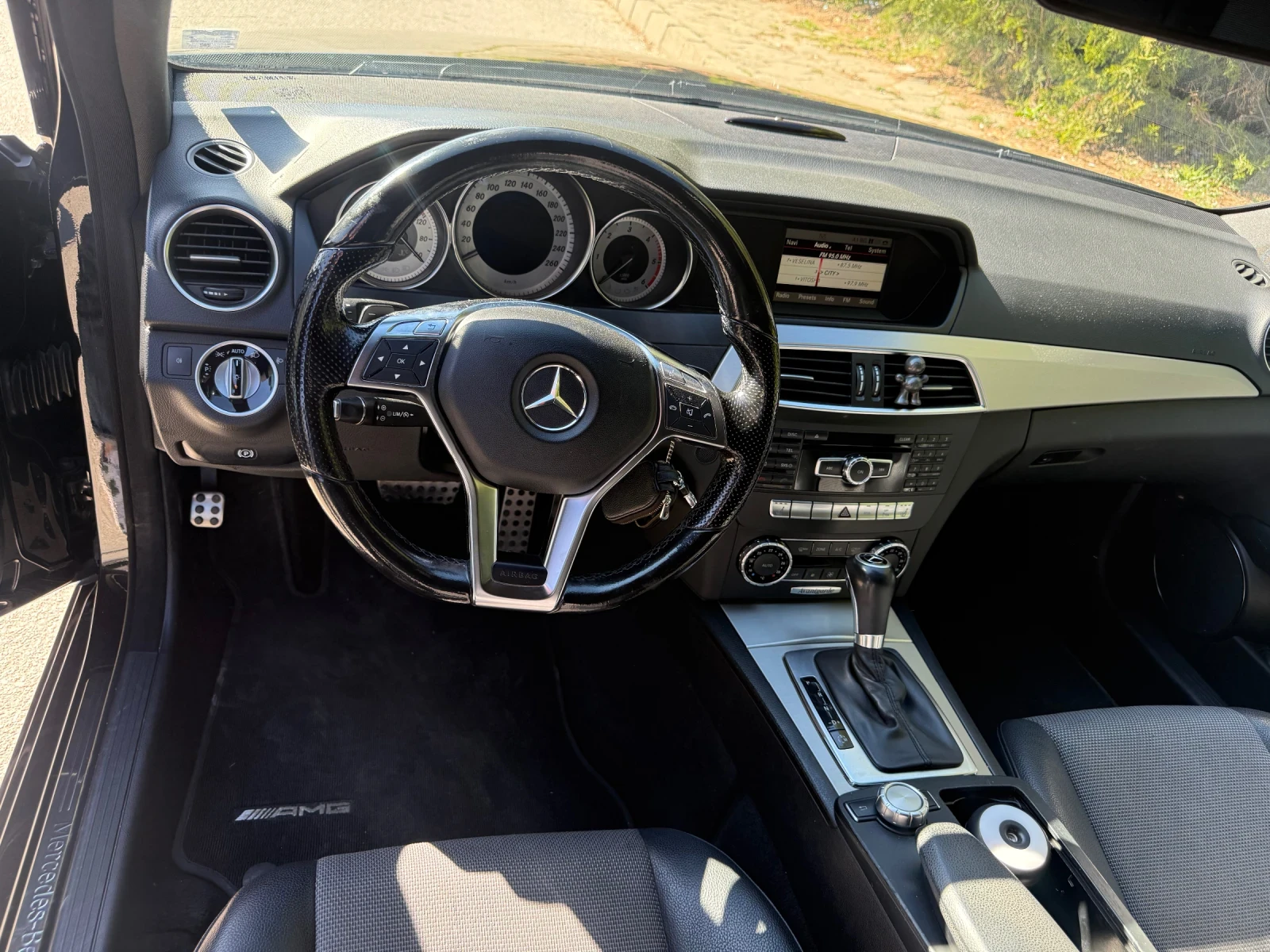 Mercedes-Benz C 220 CDI AMG, снимка 13 - Автомобили и джипове - 54139147