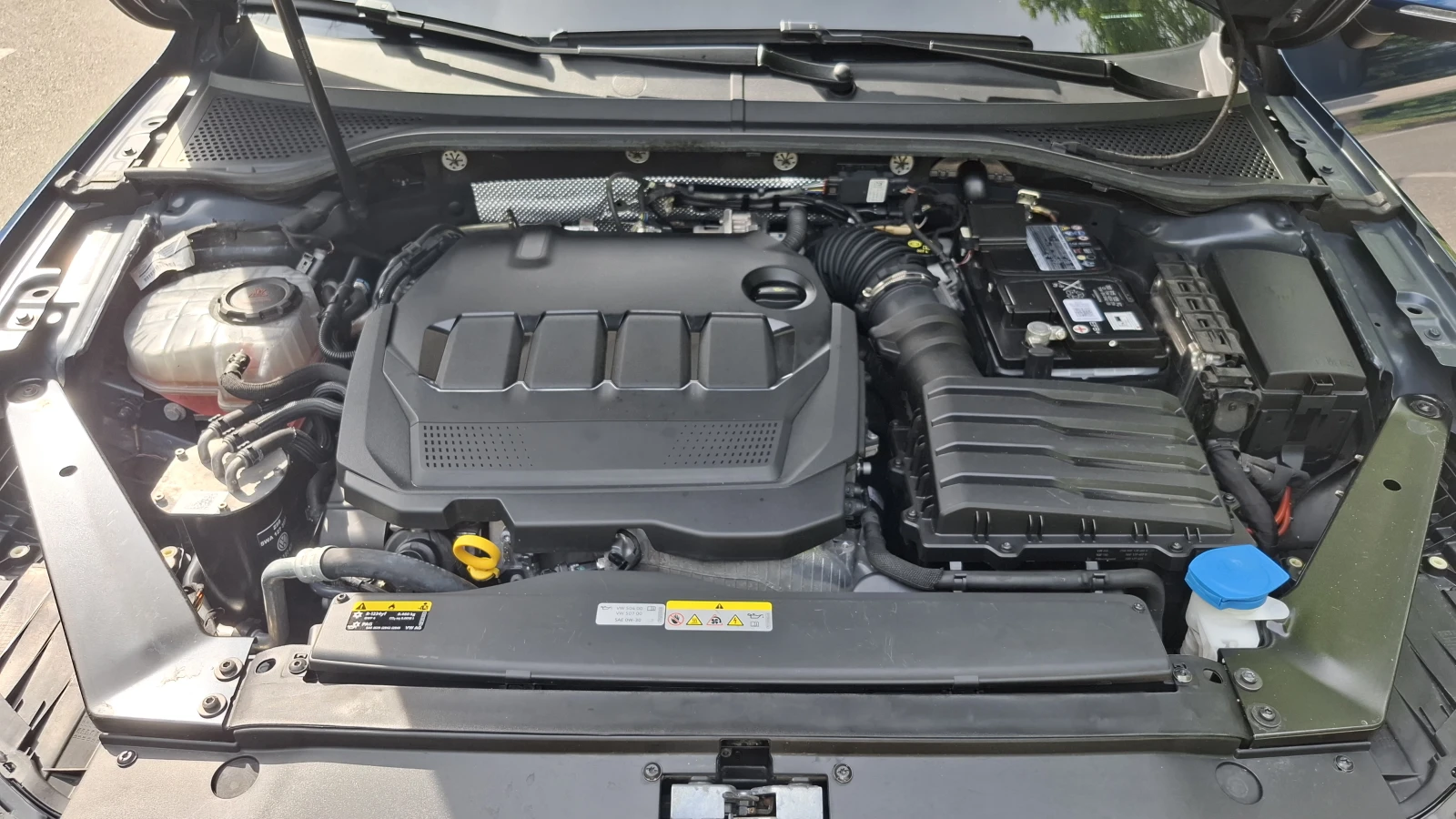 VW Passat 2.0 TDI 200 R-Line DSG 4m, снимка 17 - Автомобили и джипове - 54498221
