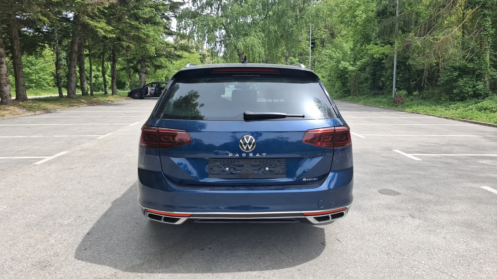 VW Passat 2.0 TDI 200 R-Line DSG 4m, снимка 7 - Автомобили и джипове - 54498221