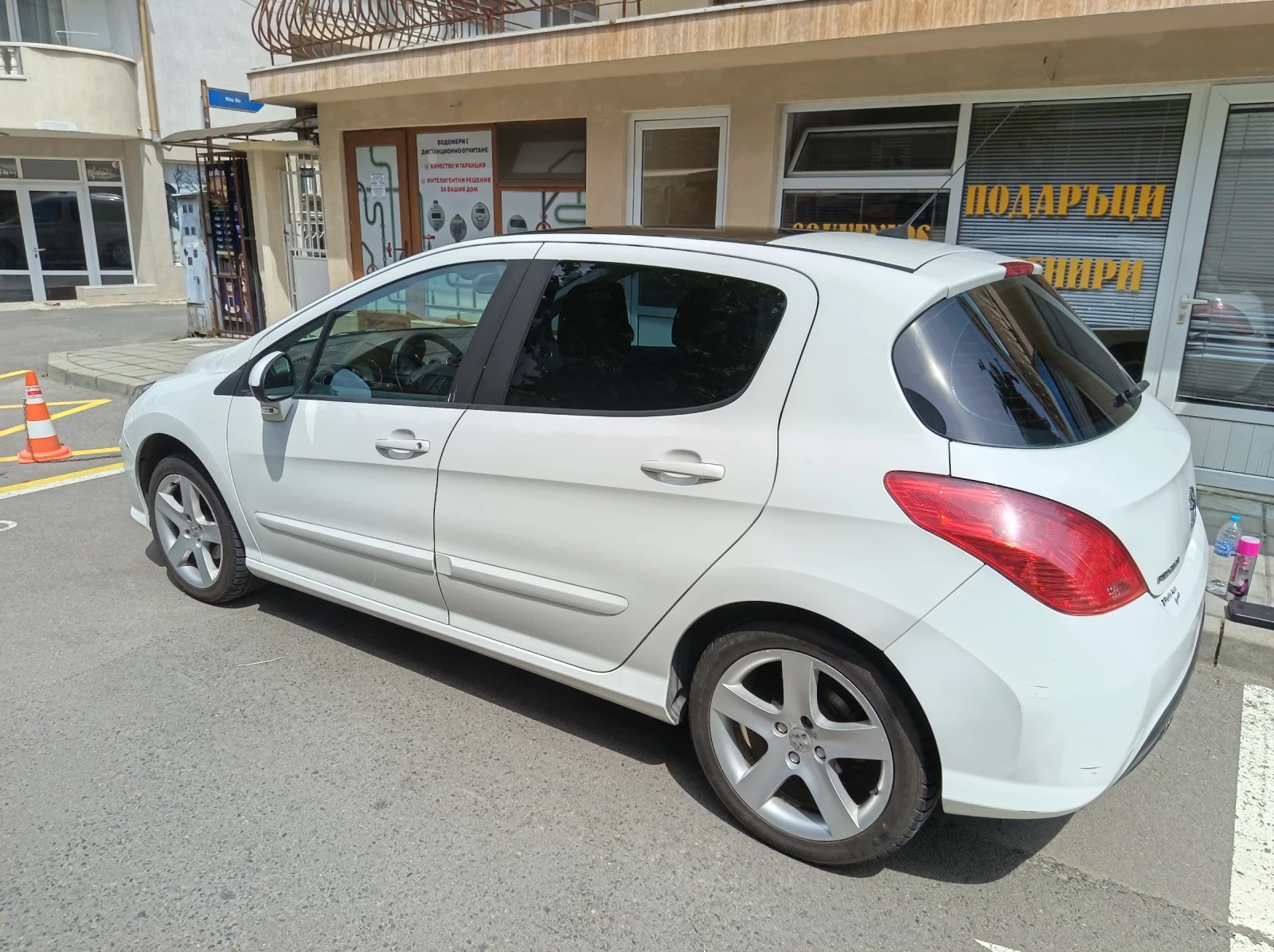 Peugeot 308 1.6 HDi, снимка 4 - Автомобили и джипове - 55468521