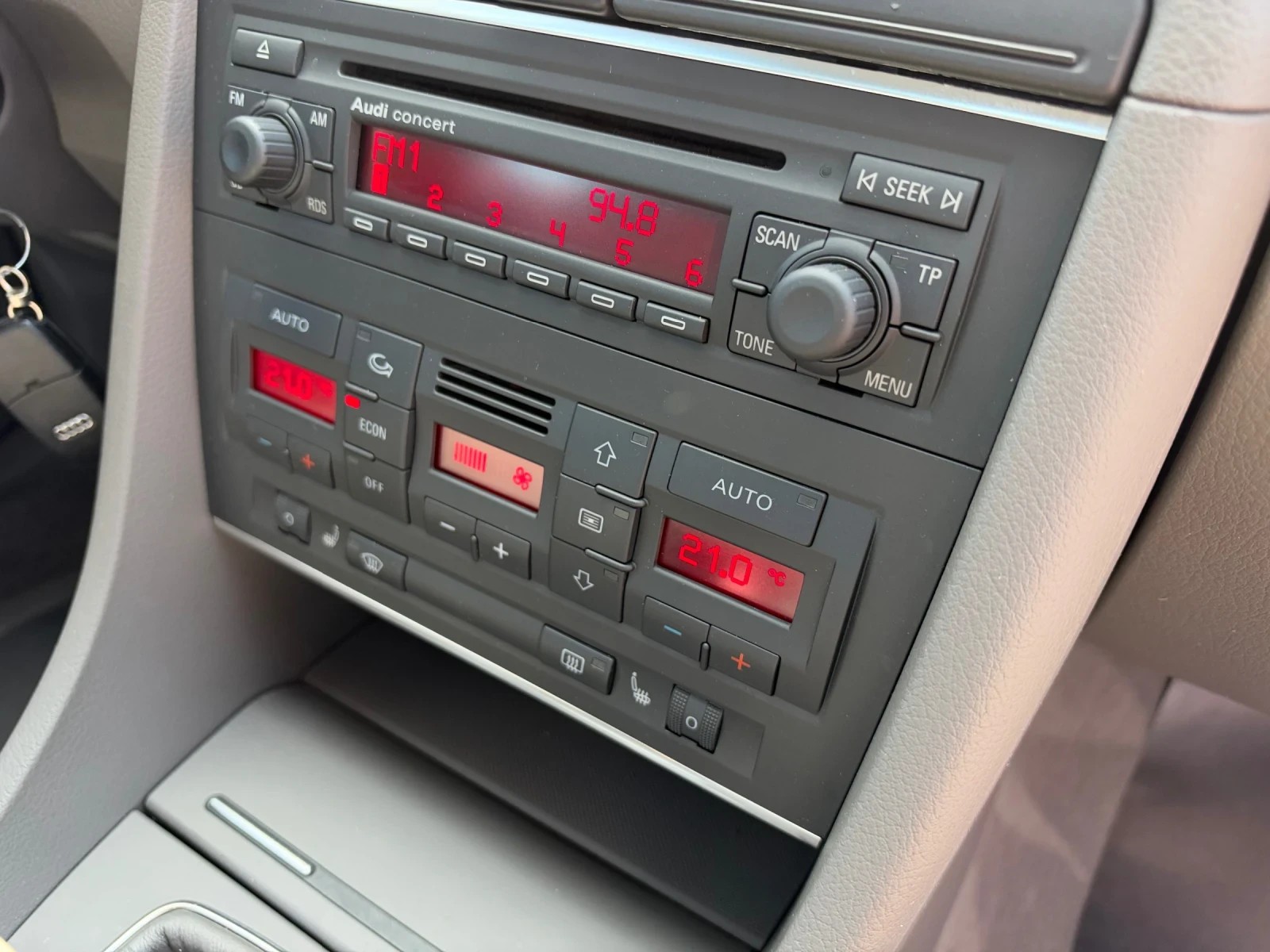Audi A4 2.0i / TOP / Germany, снимка 10 - Автомобили и джипове - 56156499