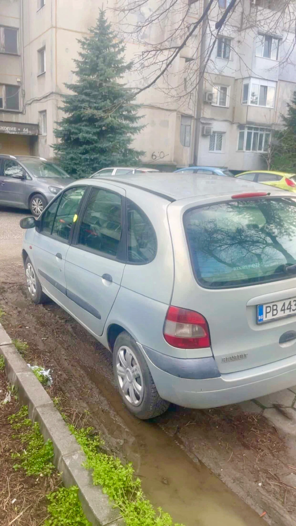 Renault Scenic, снимка 4 - Автомобили и джипове - 56540462