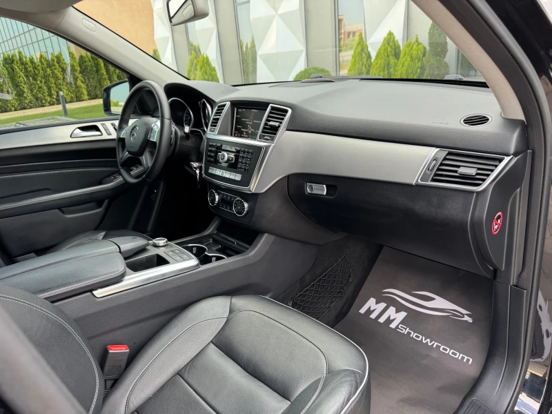 Mercedes-Benz ML 350 AMG-КАМЕРА-ПОДГРЕВ-ЛЮК-ПЕРА-ЕЛ.БАГАЖНИК-, снимка 12 - Автомобили и джипове - 50730618