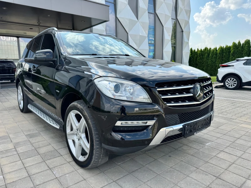 Mercedes-Benz ML 350 AMG-КАМЕРА-ПОДГРЕВ-ЛЮК-ПЕРА-ЕЛ.БАГАЖНИК-, снимка 3 - Автомобили и джипове - 50730618
