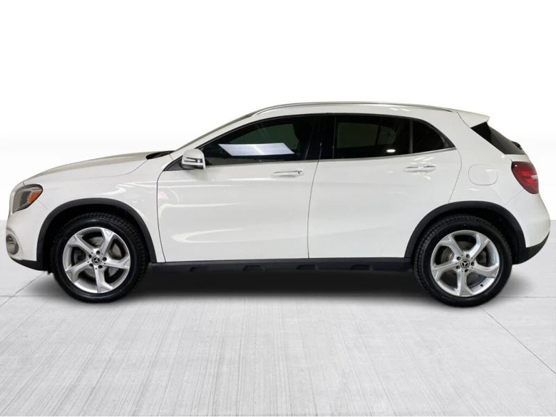 Mercedes-Benz GLA * 250 4MATIC Mags Cuir Toit Pano GPS Si?ges Chauff, снимка 10 - Автомобили и джипове - 52892518