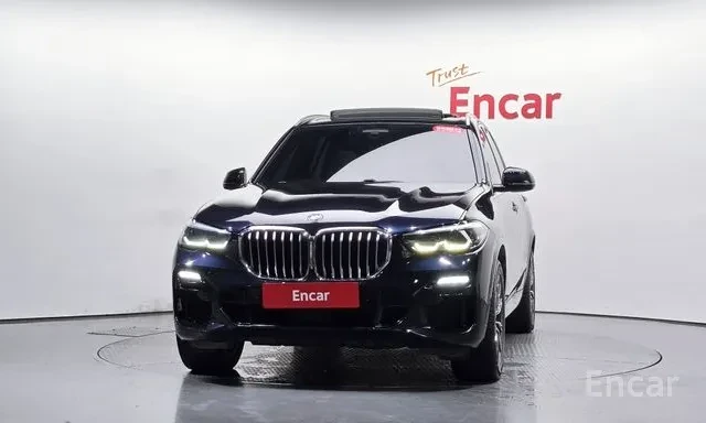 BMW X5 30D * M ПАКЕТ * ОБДУХВАНЕ * HUD * БЕЗ ИНЦИДЕНТИ * , снимка 2 - Автомобили и джипове - 56116747