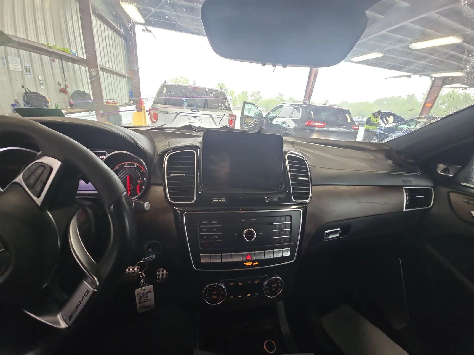 Mercedes-Benz GLE 63 S AMG AMG EXHAUST* DISTRO* LANE ASIST* B&O* ОБДУХ* PERFO - изображение 8
