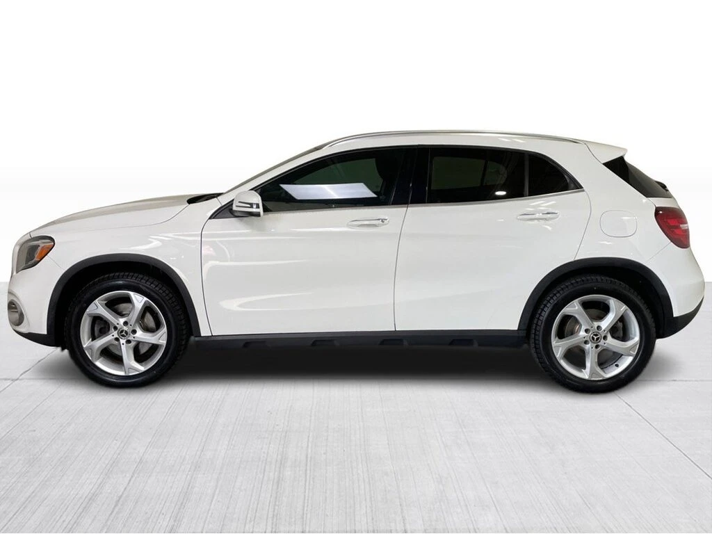 Mercedes-Benz GLA * 250 4MATIC Mags Cuir Toit Pano GPS Si?ges Chauff - изображение 10