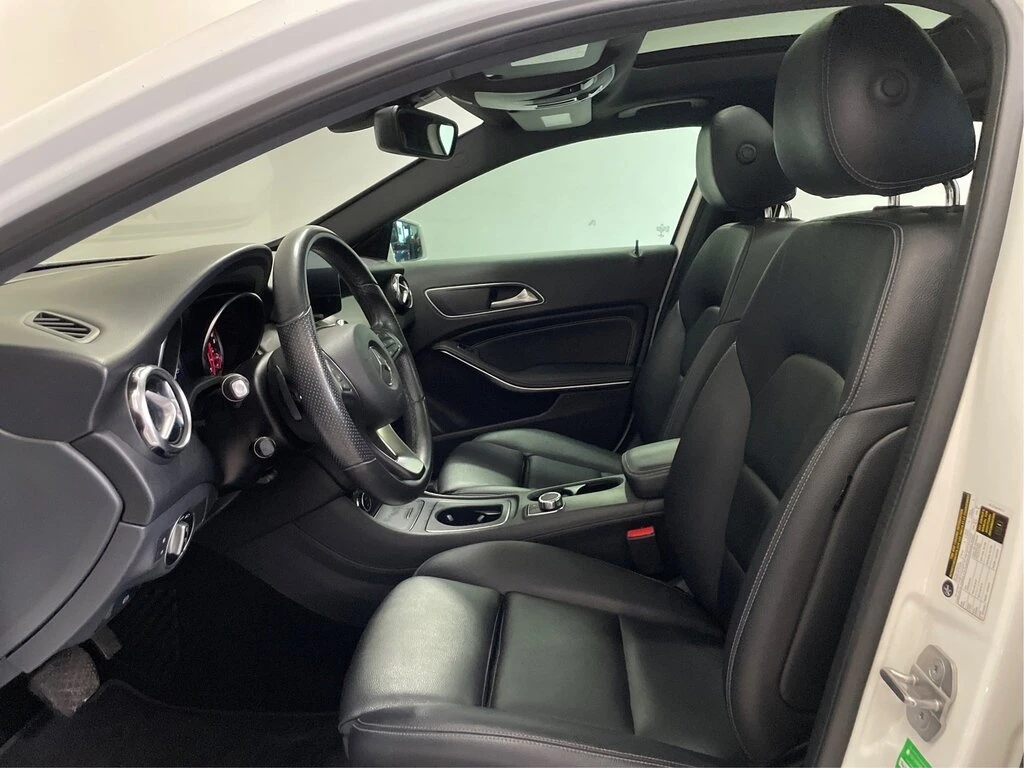 Mercedes-Benz GLA * 250 4MATIC Mags Cuir Toit Pano GPS Si?ges Chauff - изображение 3