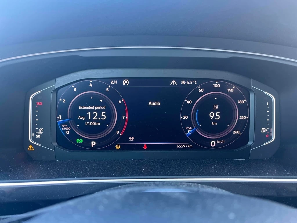 VW Tiguan Highline | ПОДГРЕВИ | ШИБЕДАХ | CARFAX - изображение 7