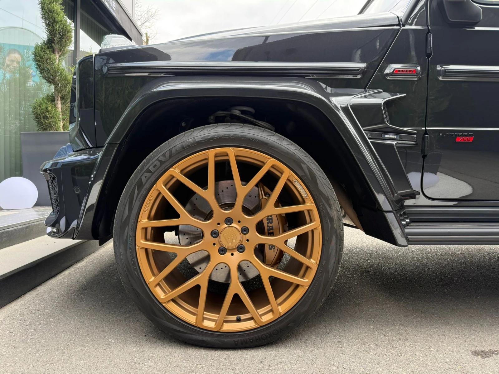 Mercedes-Benz G 63 AMG BRABUS G700/PLATINUM BLACK, снимка 17 - Автомобили и джипове - 53975090