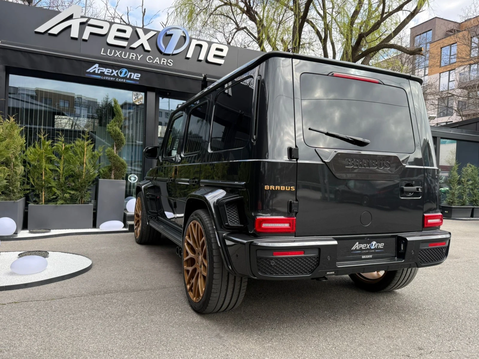 Mercedes-Benz G 63 AMG BRABUS G700/PLATINUM BLACK, снимка 5 - Автомобили и джипове - 53975090
