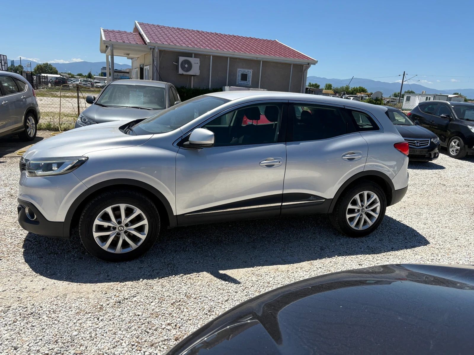 Renault Kadjar, снимка 3 - Автомобили и джипове - 54720589