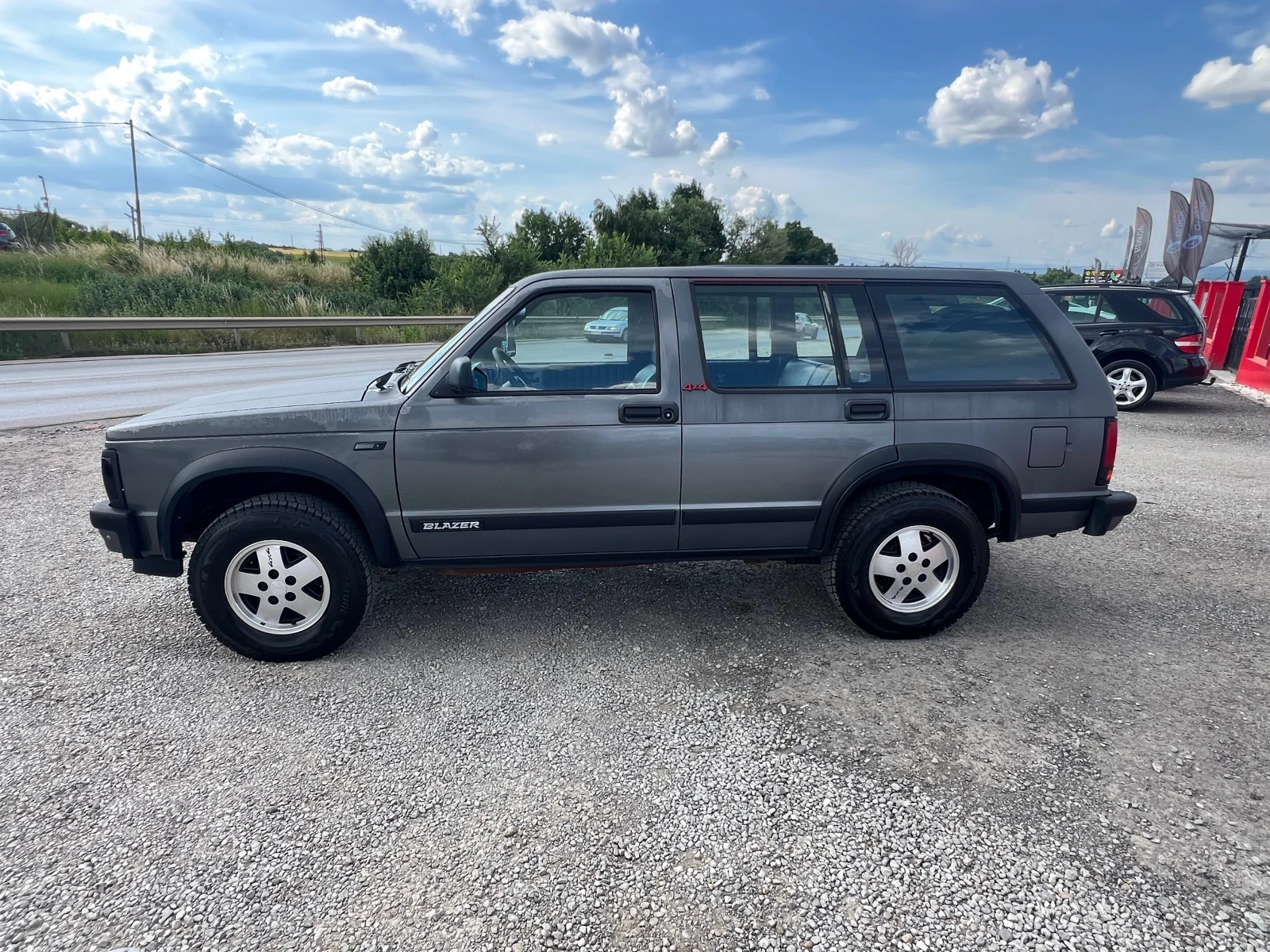 Chevrolet Blazer, снимка 5 - Автомобили и джипове - 55008937