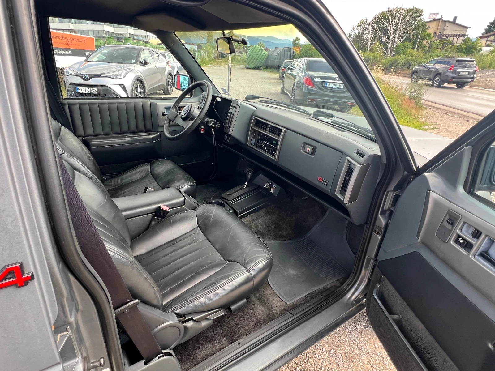 Chevrolet Blazer, снимка 11 - Автомобили и джипове - 55008937