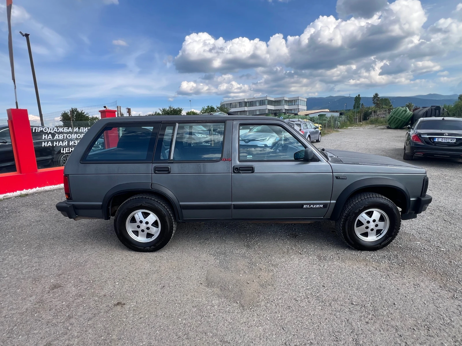 Chevrolet Blazer, снимка 9 - Автомобили и джипове - 55008937