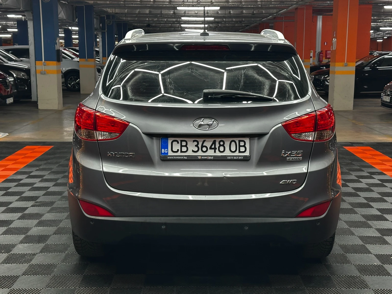 Hyundai IX35 2.0d/Автомат/4х4/ГАРАНЦИЯ, снимка 5 - Автомобили и джипове - 55573595