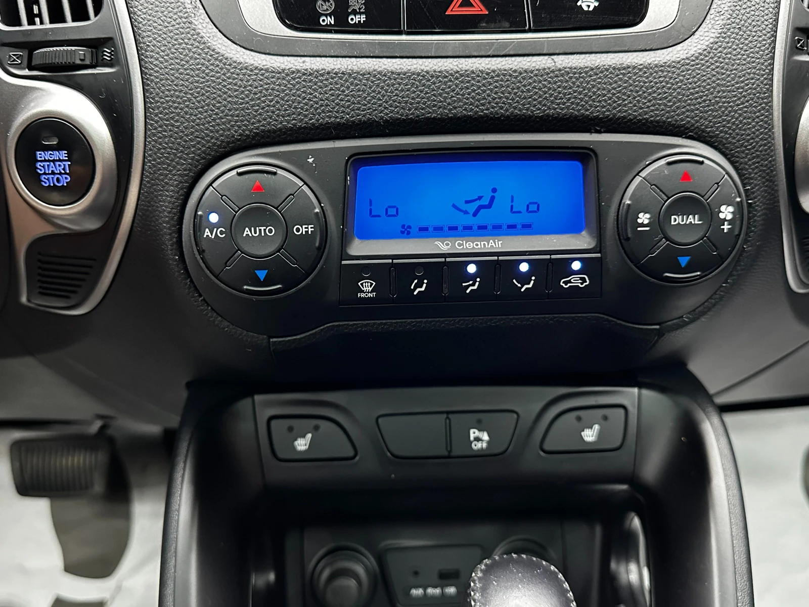Hyundai IX35 2.0d/Автомат/4х4/ГАРАНЦИЯ, снимка 14 - Автомобили и джипове - 55573595
