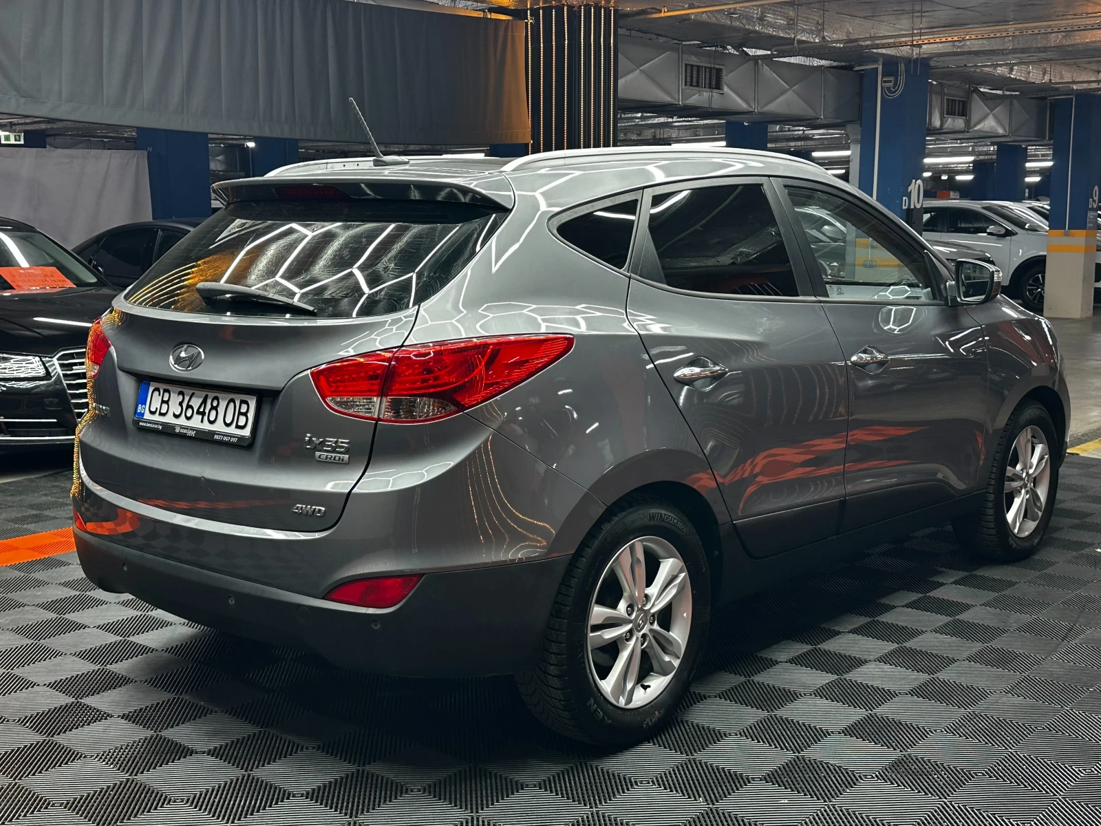 Hyundai IX35 2.0d/Автомат/4х4/ГАРАНЦИЯ, снимка 6 - Автомобили и джипове - 55573595