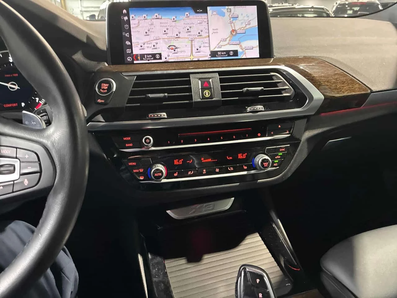 BMW X3 * xDrive30i * ЛИЦЕНЗИРАН ДИЛЪР * CARFAX, снимка 9 - Автомобили и джипове - 55579218