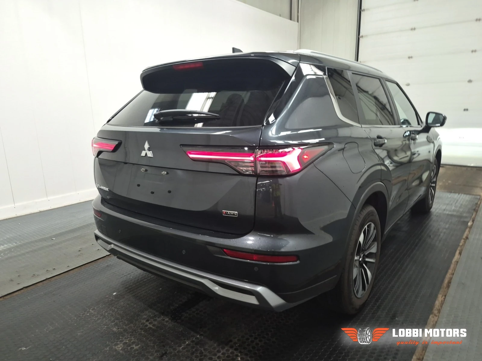 Mitsubishi Outlander, снимка 3 - Автомобили и джипове - 55928997