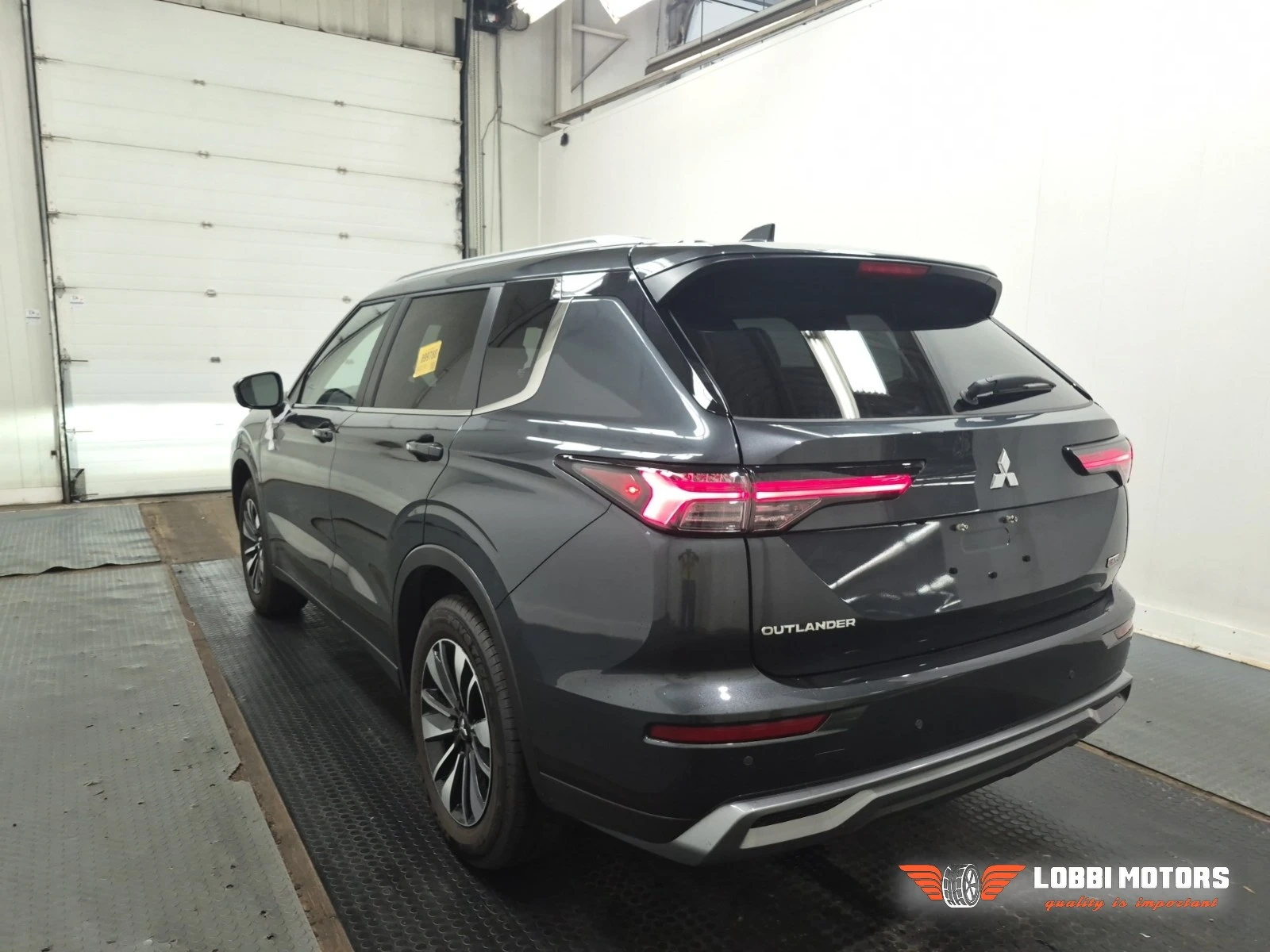Mitsubishi Outlander, снимка 4 - Автомобили и джипове - 55928997