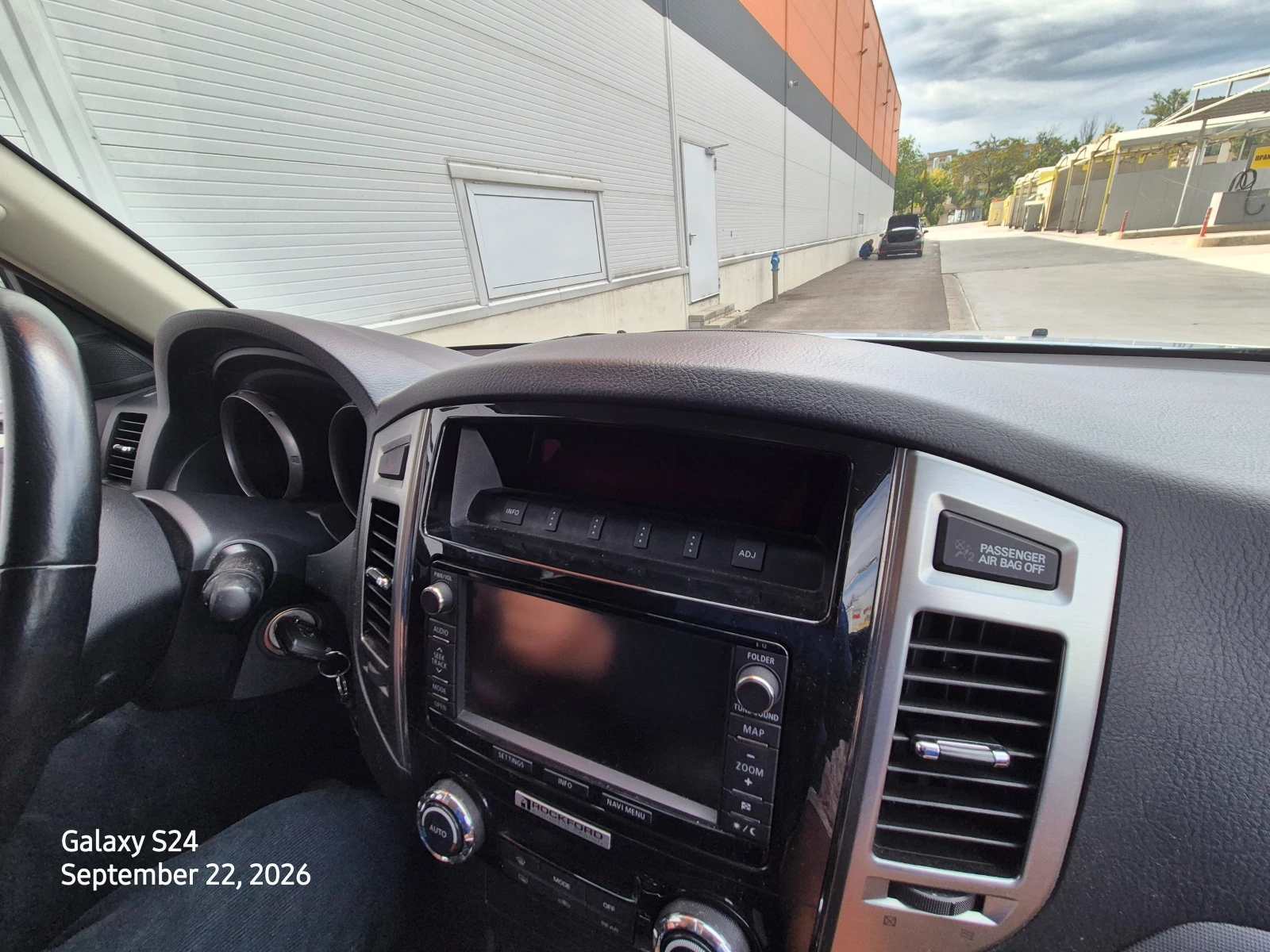 Mitsubishi Pajero, снимка 11 - Автомобили и джипове - 56182936