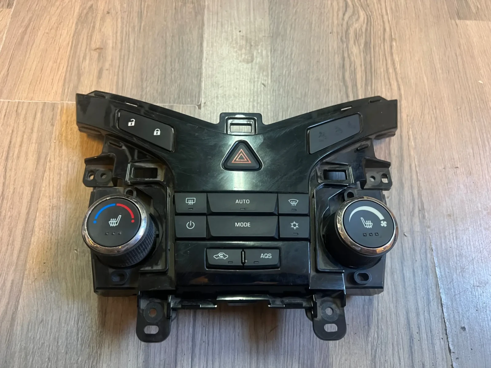 3827218 ���������� ����������� Chevrolet Cruze 202007558  202007564 | Mobile.bg � ����������� 1