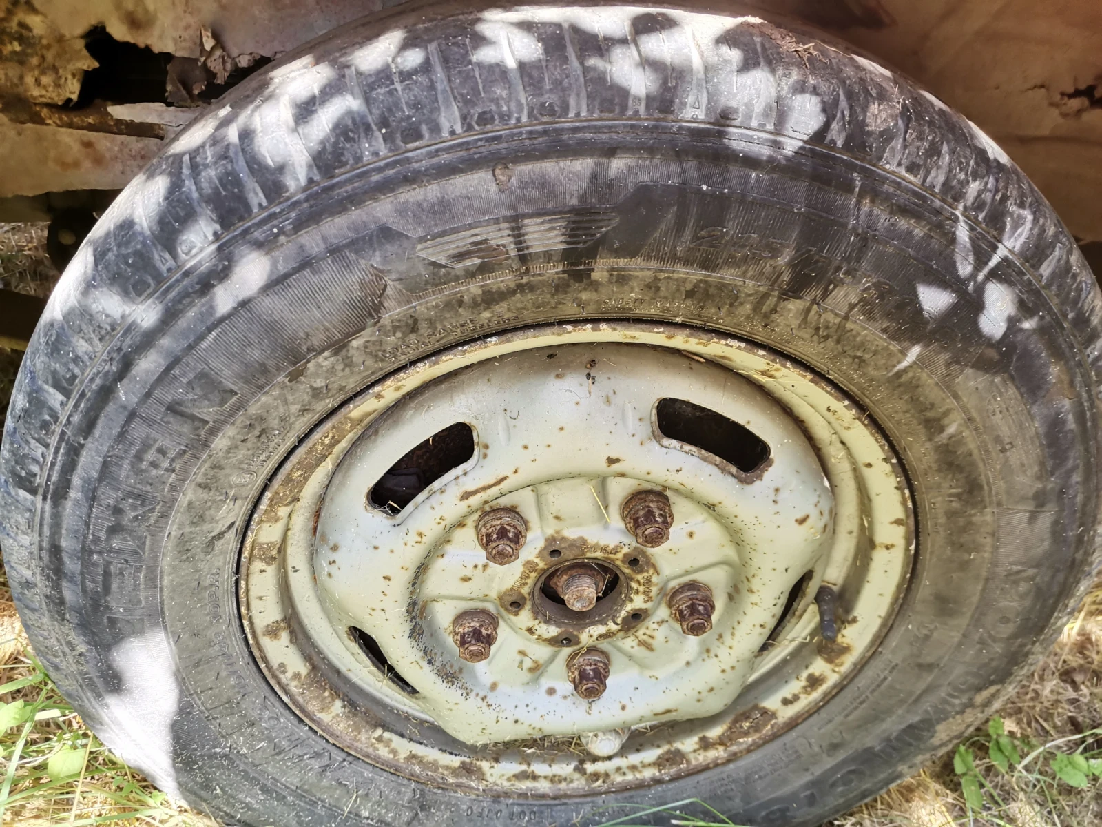 Гуми с джанти  215/75R16
