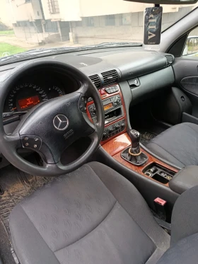 Mercedes-Benz C 200, снимка 6
