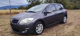 ������ Toyota Auris