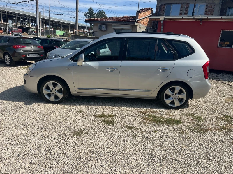 Kia Carens 2, 0 Crdi 7 Места, снимка 6 - Автомобили и джипове - 47179227