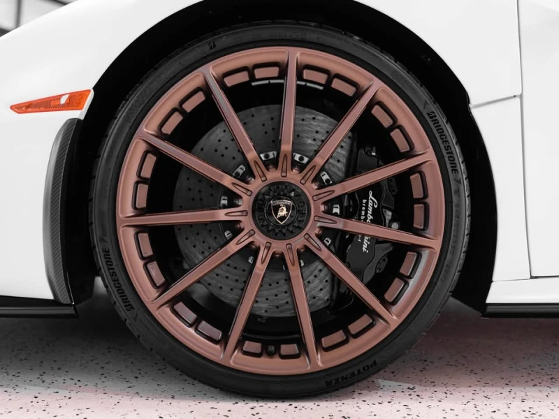 Lamborghini Huracan * STO* CARFAX * БЕЗ ПЪРВОНАЧАЛНА ВНОСКА, снимка 17 - Автомобили и джипове - 52873455