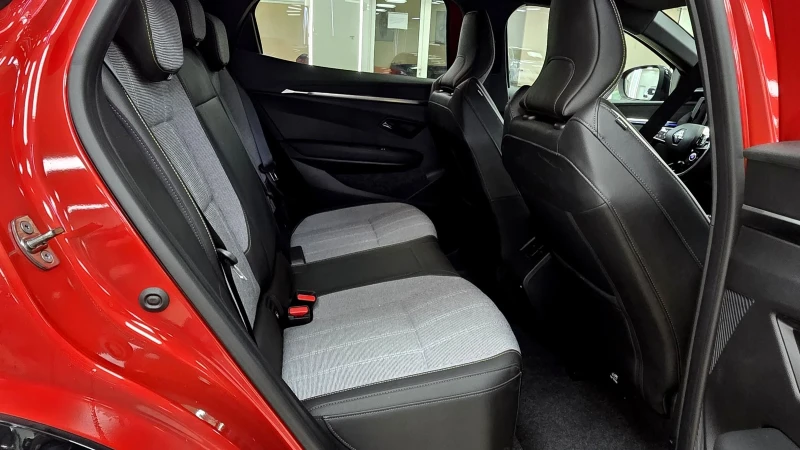 Renault Megane EV60/4хил КМ/ГАРАНЦИЯ ЗАВЕРЕНА В БЪЛГАРИЯ , снимка 9 - Автомобили и джипове - 53038886