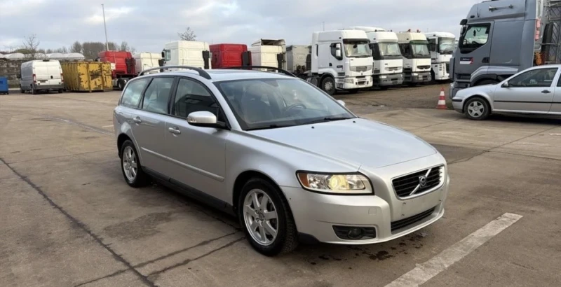 Volvo V50 1.8i, снимка 2 - Автомобили и джипове - 53094468