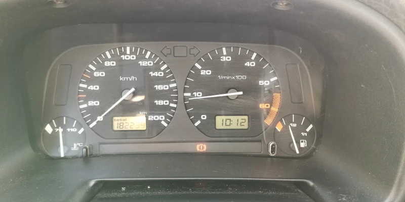 VW Polo 1.4 бензин , снимка 5 - Автомобили и джипове - 53475023