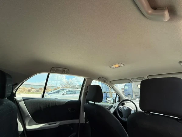Toyota Yaris 1.3 - изображение 9