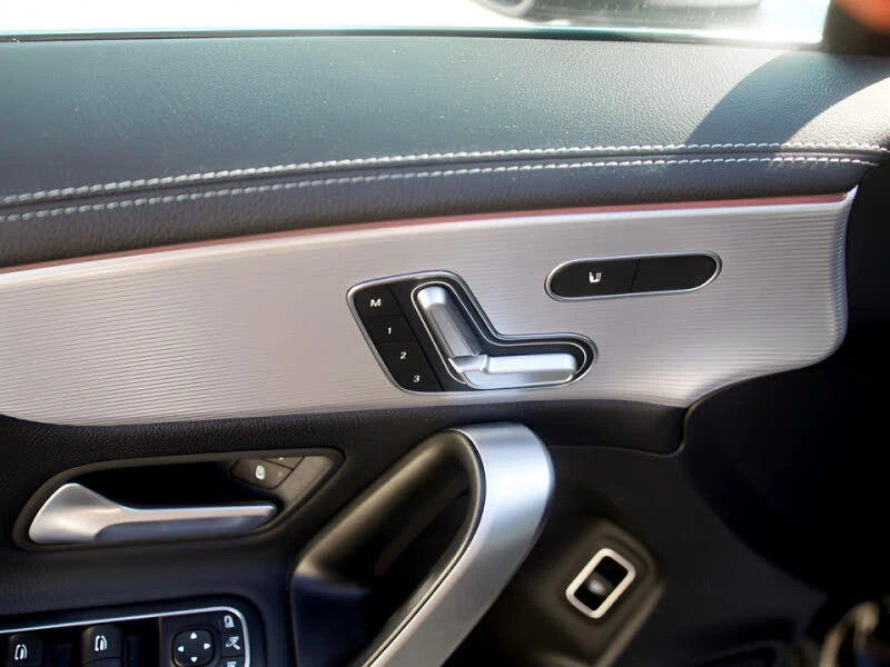 Mercedes-Benz CLA 250 4MATIC * АвтоКредит* (ЦЕНА ДО БГ), снимка 13 - Автомобили и джипове - 53012427