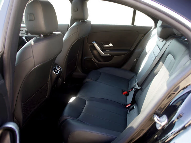 Mercedes-Benz CLA 250 4MATIC * АвтоКредит* (ЦЕНА ДО БГ), снимка 15 - Автомобили и джипове - 53012427