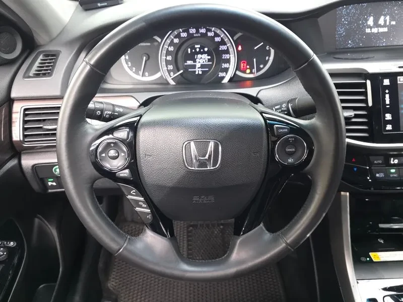 Honda Accord 2.4, снимка 13 - Автомобили и джипове - 55699331