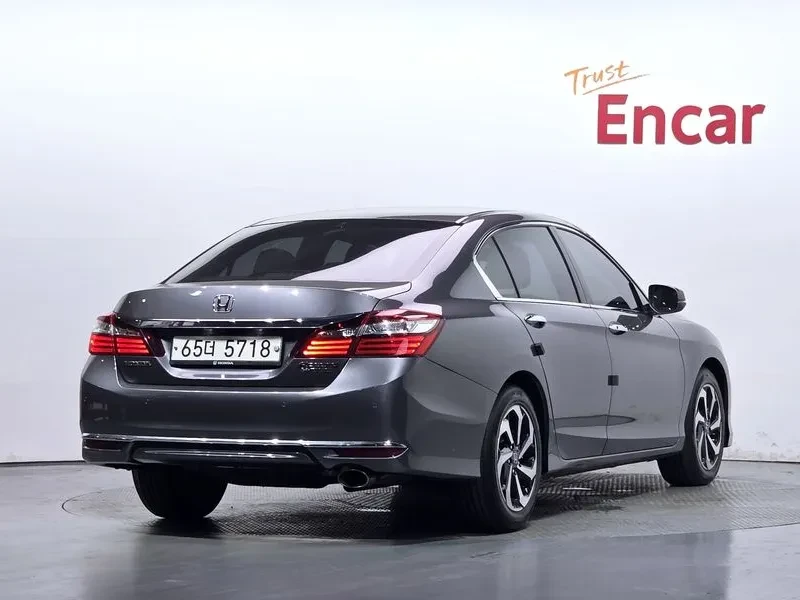 Honda Accord 2.4, снимка 2 - Автомобили и джипове - 55699331