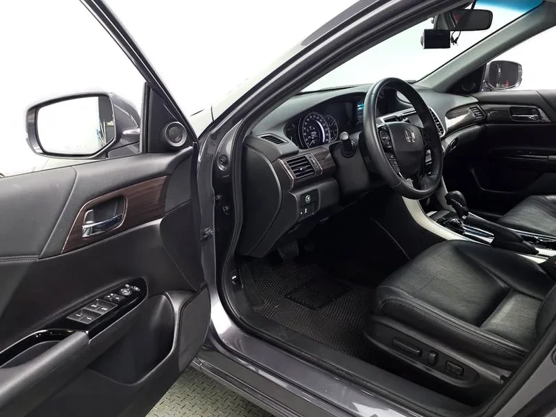 Honda Accord 2.4, снимка 11 - Автомобили и джипове - 55699331