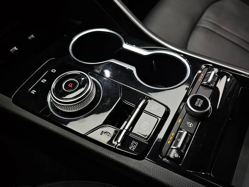 Kia K5 2.0 Automatic, снимка 9 - Автомобили и джипове - 55880088