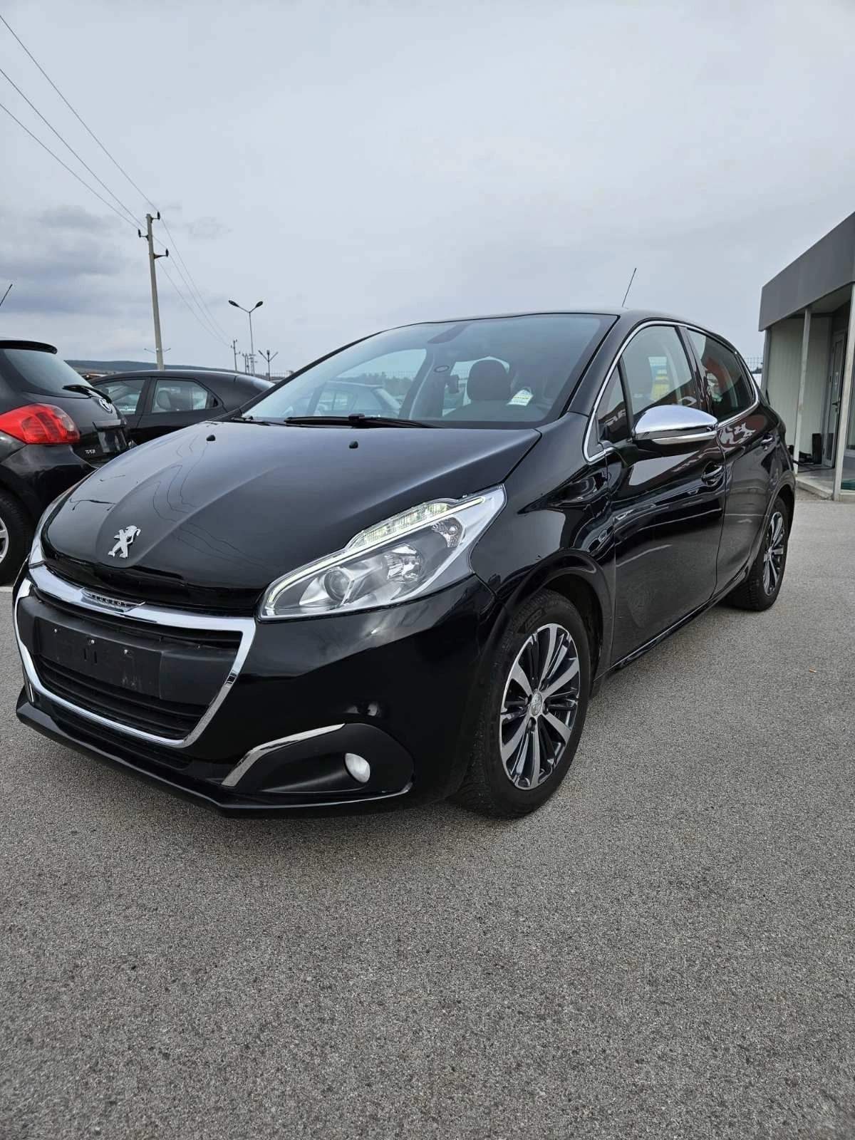 Peugeot 208 Allure - [1] 