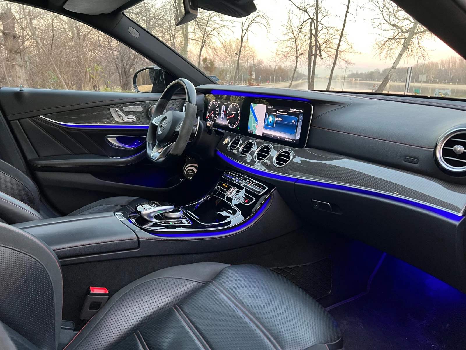 Mercedes-Benz E 43 AMG 4Matic - изображение 9